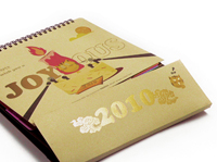 A paper desktop calendar